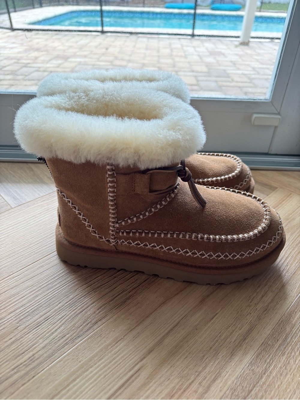 UGG Women’s Classic Mini Alpine Winter Boots in Chestnut Sz 8 - Picture 8 of 10